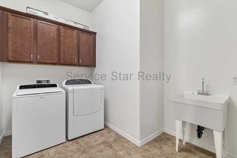 4123 E Zion Pl property image