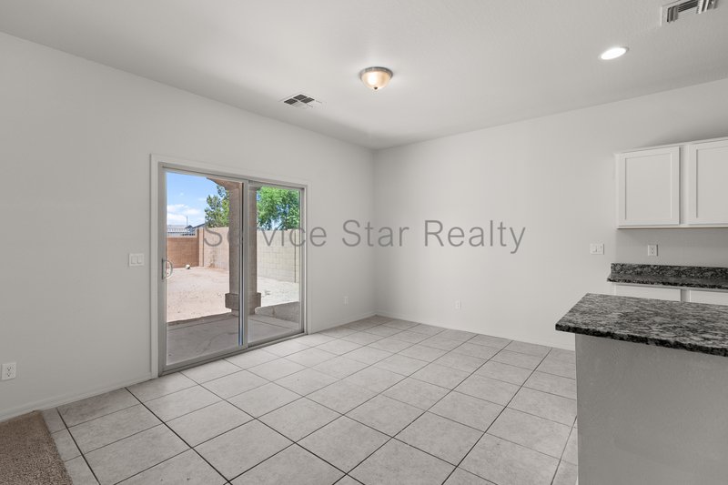 Spacious 5 Bed Home in Mission Royale! property image