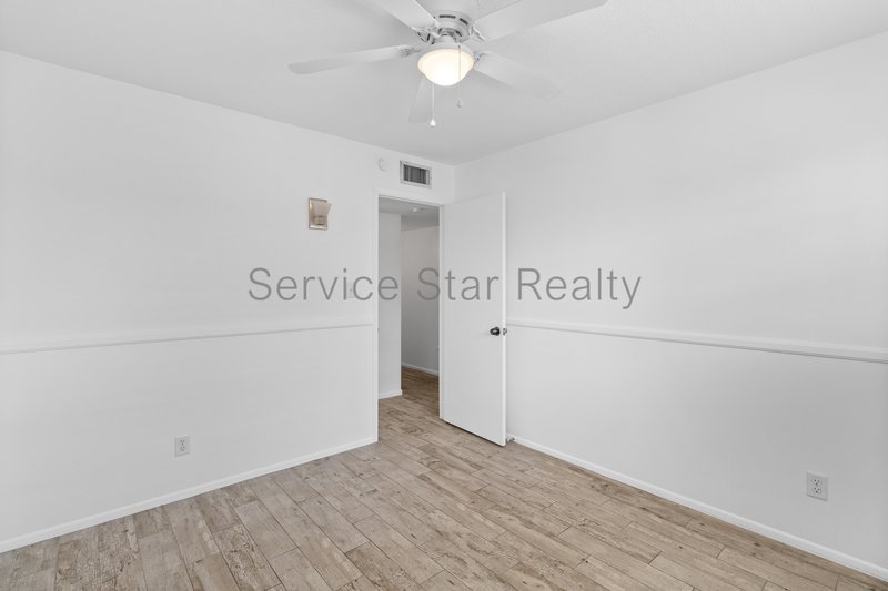 Awesome TEMPE 5bd/2ba home with Fireplace & POOL! property image