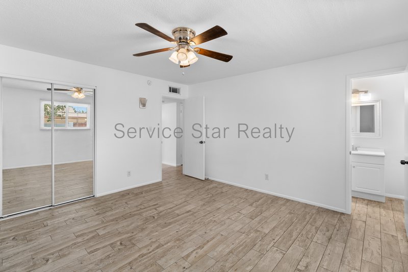 Awesome TEMPE 5bd/2ba home with Fireplace & POOL! property image