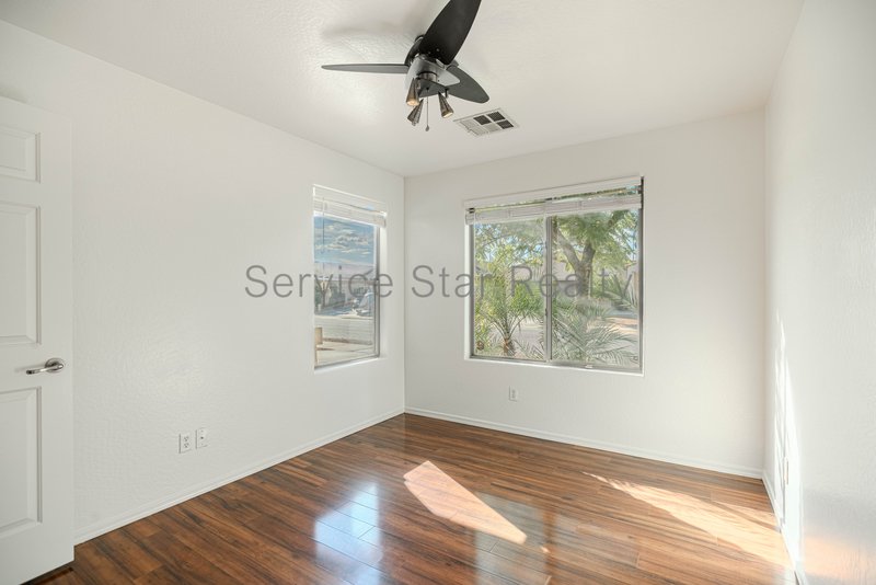 4 Bedroom, 2 bath with Pool in Goodyear! property image