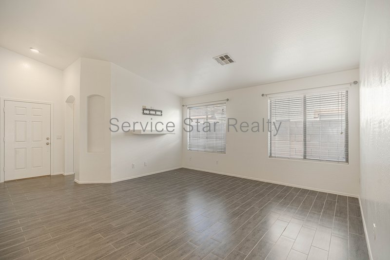 4 Bedroom, 2 bath with Pool in Goodyear! property image