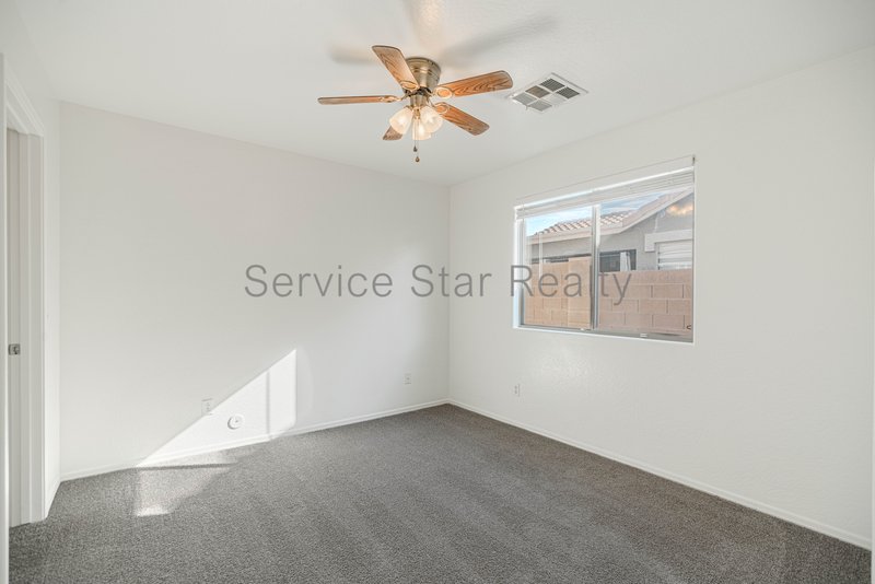 4 Bedroom, 2 bath with Pool in Goodyear! property image