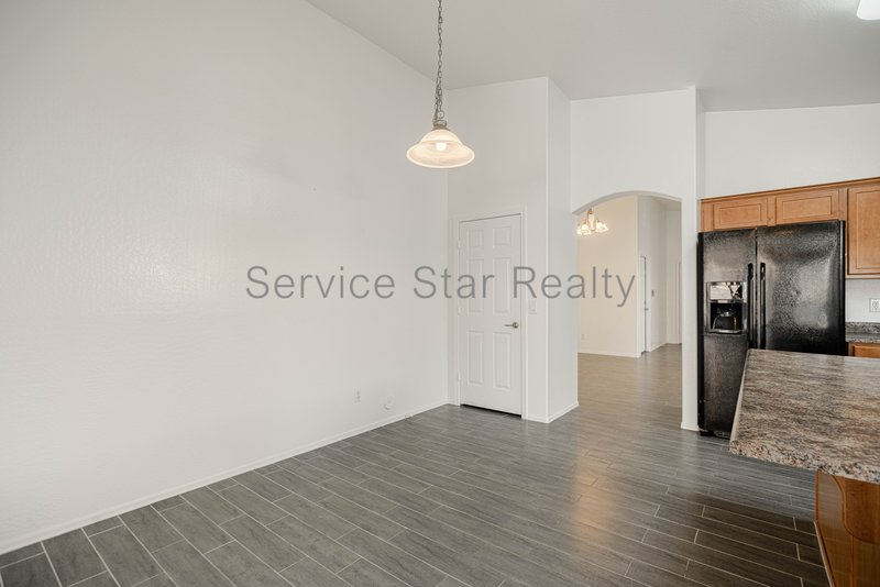 4 Bedroom, 2 bath with Pool in Goodyear! property image