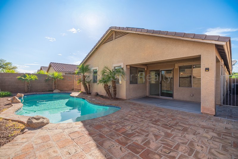 4 Bedroom, 2 bath with Pool in Goodyear! property image