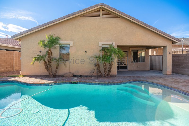 4 Bedroom, 2 bath with Pool in Goodyear! property image