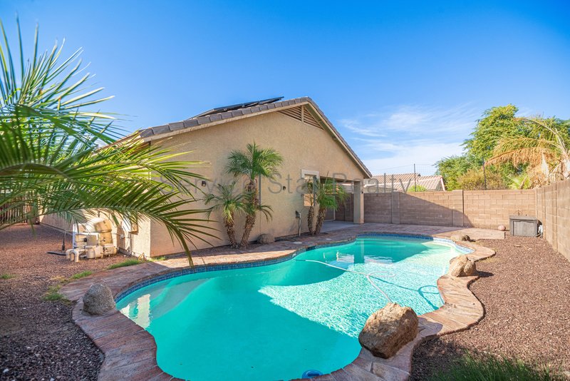 4 Bedroom, 2 bath with Pool in Goodyear! property image
