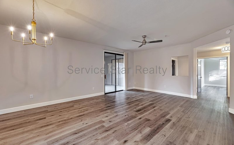 2 Bedroom+ Den, 2 bath condo in Scottsdale!! property image