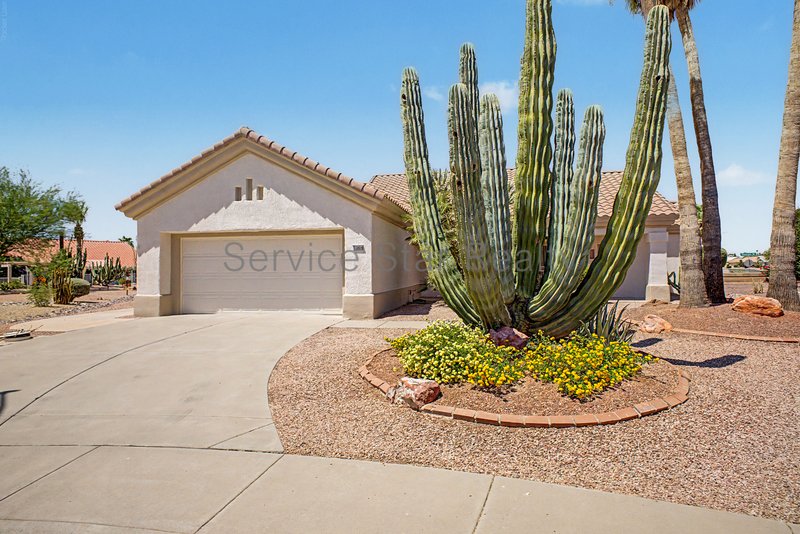 Beautiflly updated 2 bedroom, 2 bath home in Sun City West!! property image