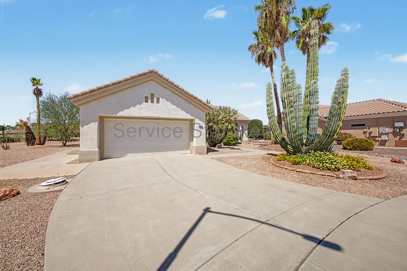 Beautiflly updated 2 bedroom, 2 bath home in Sun City West!! property image
