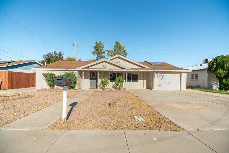 Beautifully updated 4 Bedroom - 2 primary suites with SOLAR!! property image