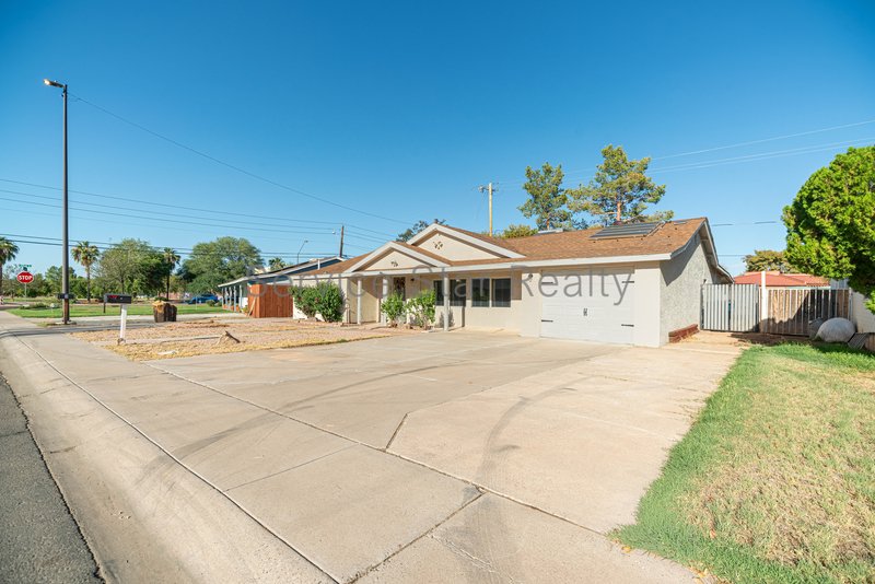 Beautifully updated 4 Bedroom - 2 primary suites with SOLAR!! property image