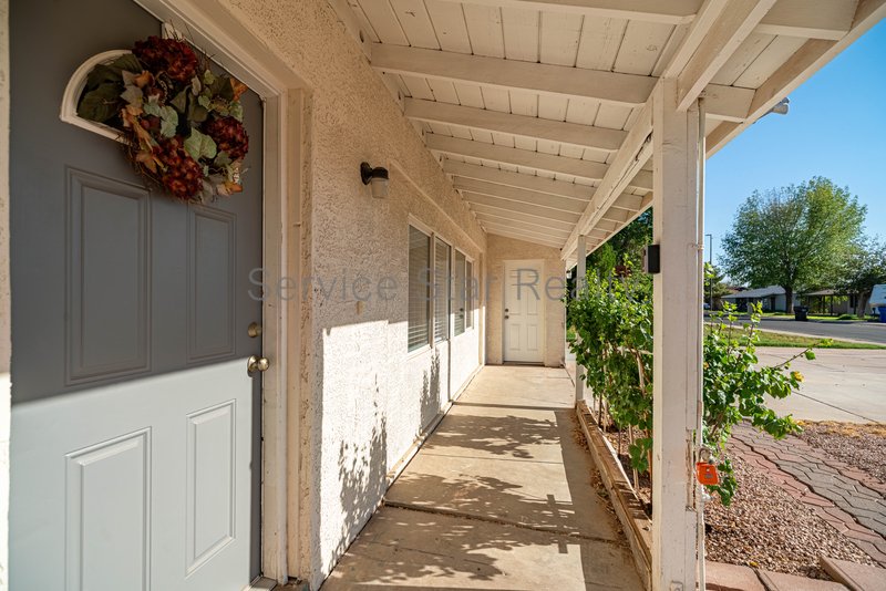 Beautifully updated 4 Bedroom - 2 primary suites with SOLAR!! property image