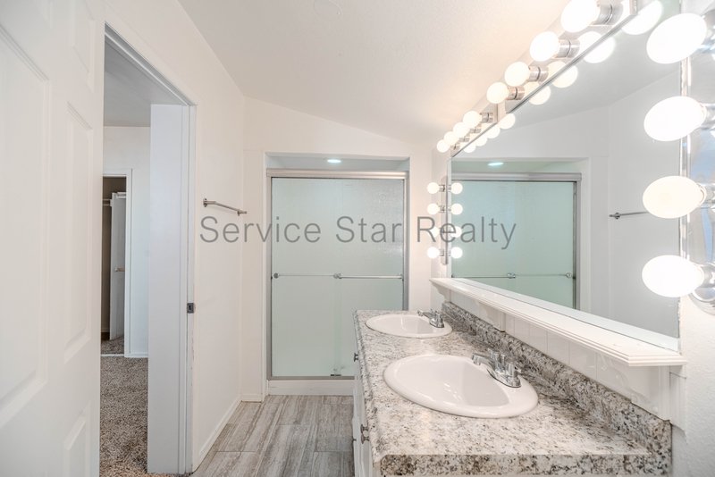 Beautifully updated 4 Bedroom - 2 primary suites with SOLAR!! property image