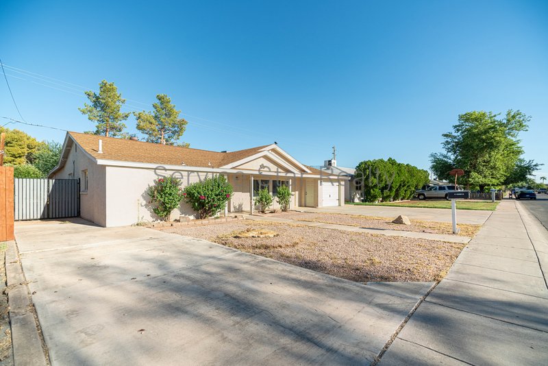 Beautifully updated 4 Bedroom - 2 primary suites with SOLAR!! property image