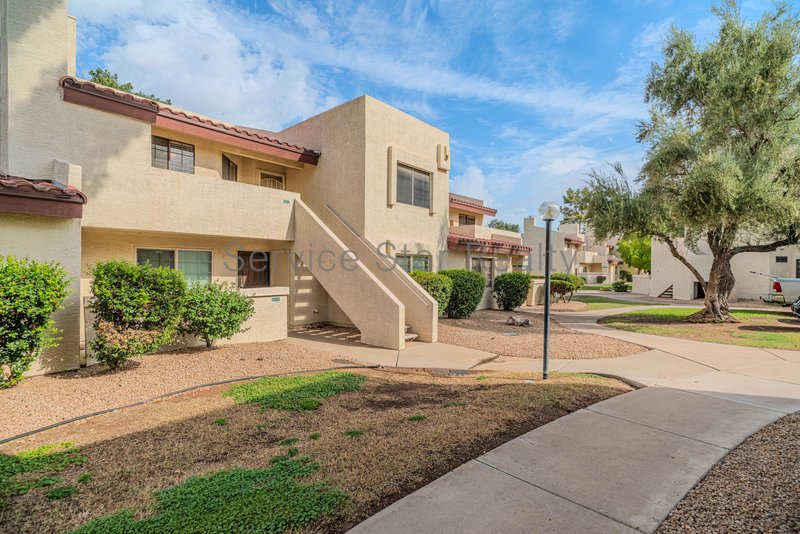 $750 OFF MOVE IN COSTS!!!  Great 2bed /1 bath Condo Community! property image