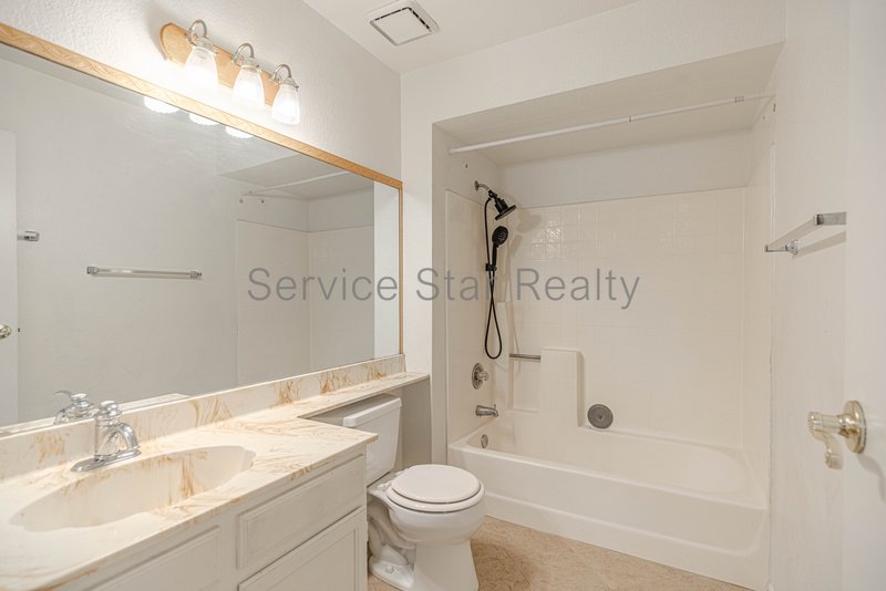 $750 OFF MOVE IN COSTS!!!  Great 2bed /1 bath Condo Community! property image