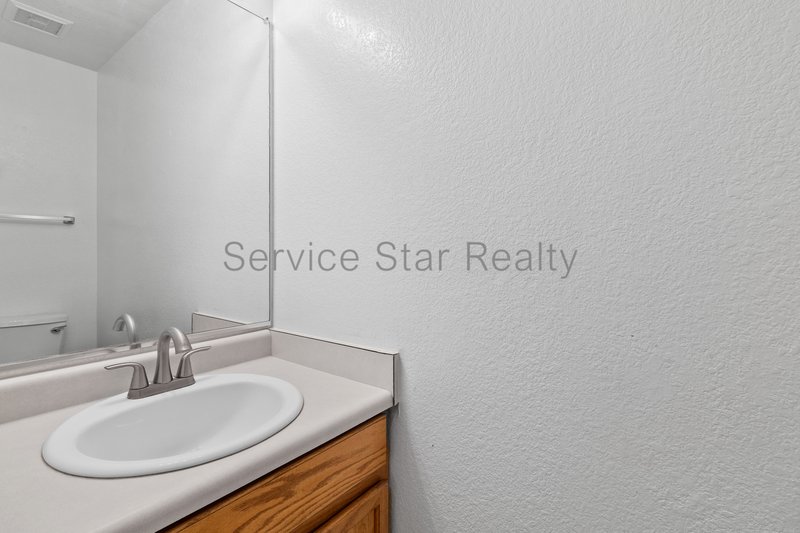 South Chandler Home in Fox Crossing property image