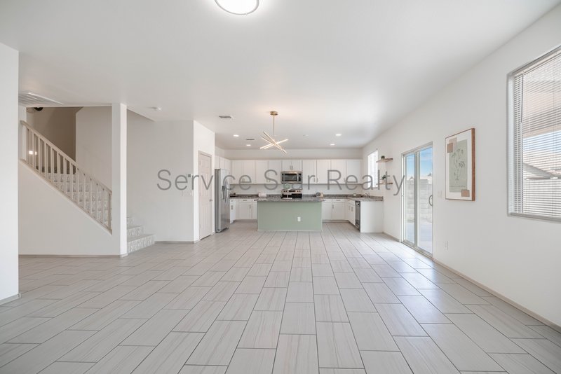 Spectacular 4 bed. 3 bath in Tolleson! property image