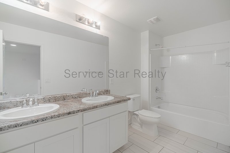 Spectacular 4 bed. 3 bath in Tolleson! property image