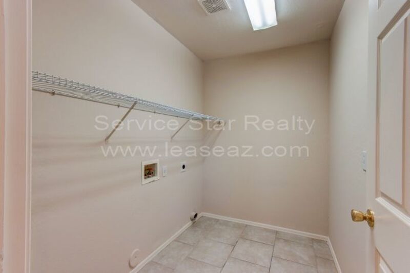 Beautiful 3BR 2.5BA Avondale Home in Gated Community property image