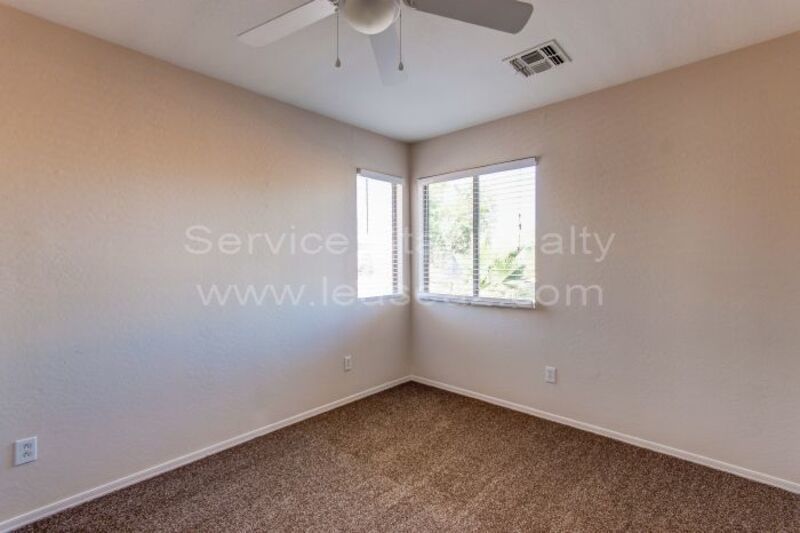 Beautiful 3BR 2.5BA Avondale Home in Gated Community property image