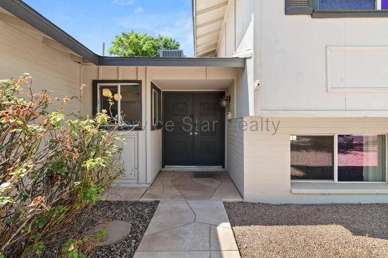 **BEAUTIFUL SCOTTSDALE HOME WITH POOL!!!** property image