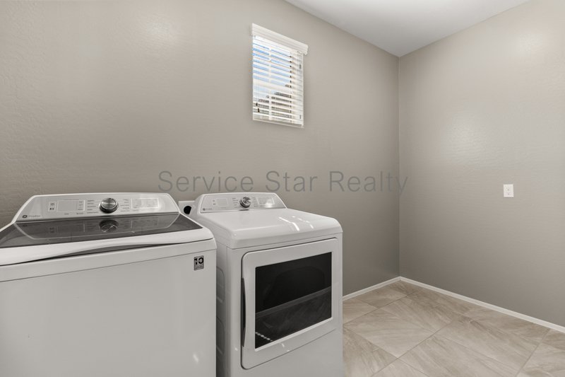 3455 E Indigo St property image