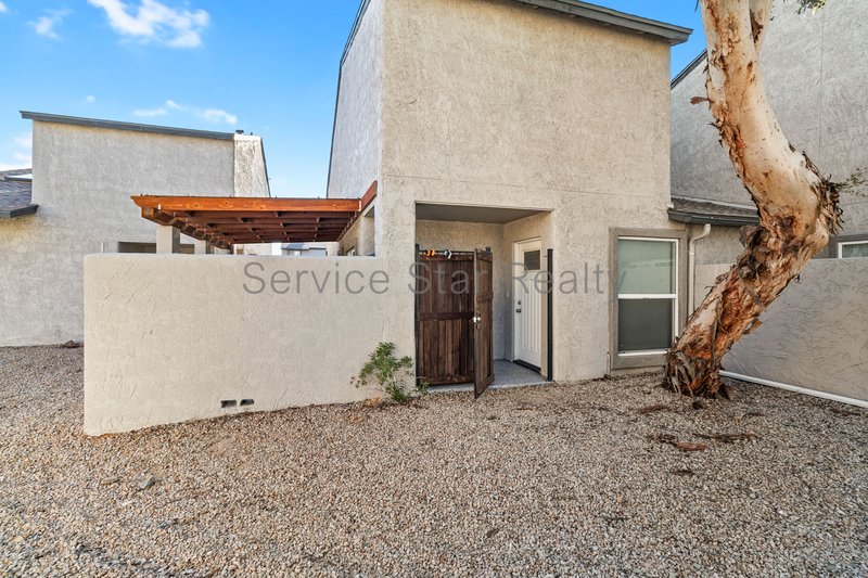 3 Bedroom, 2 Bath in Phoenix!! property image