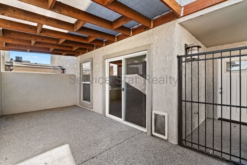 3 Bedroom, 2 Bath in Phoenix!! property image