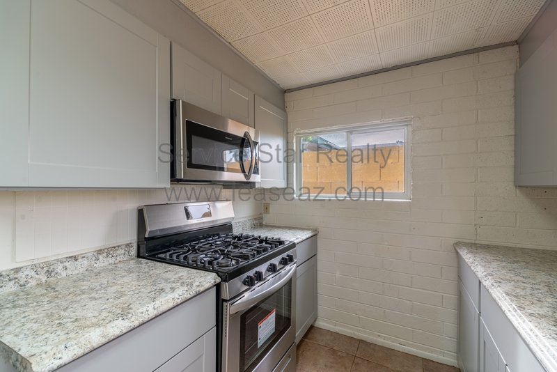 Large Lot Two Bedroom Home with All Appliances Included! property image