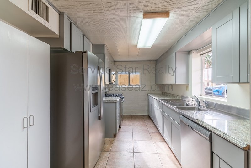 Large Lot Two Bedroom Home with All Appliances Included! property image