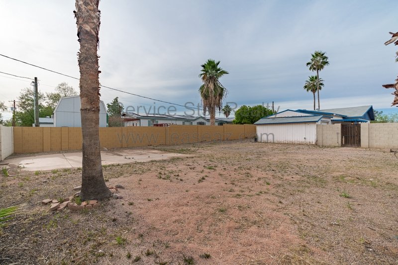 Large Lot Two Bedroom Home with All Appliances Included! property image