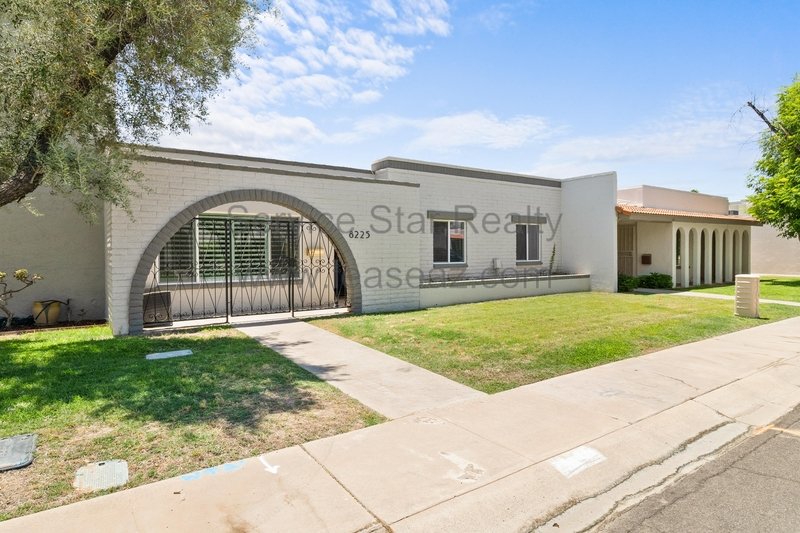 Fantastic 4BR/2BA in Prime Scottsdale Location! property image